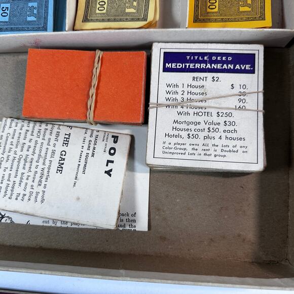 Complete Vintage 1961 Monopoly Board Game, Parker Bros. - Picture 8 of 9